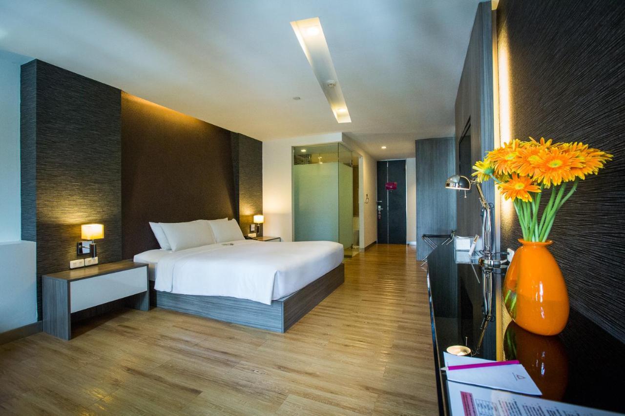 Trinity Silom Hotel Bangkok Exterior photo