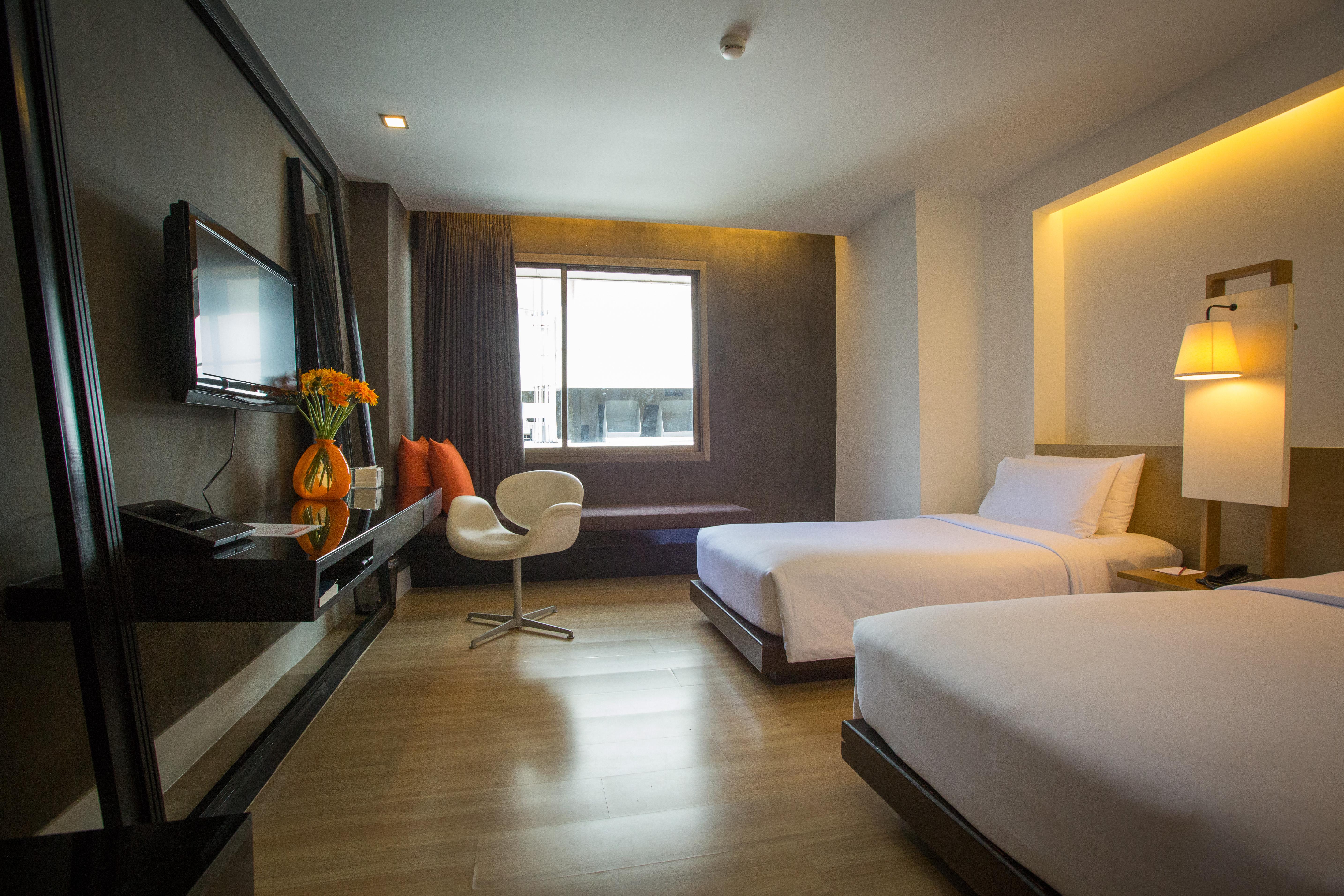Trinity Silom Hotel Bangkok Exterior photo