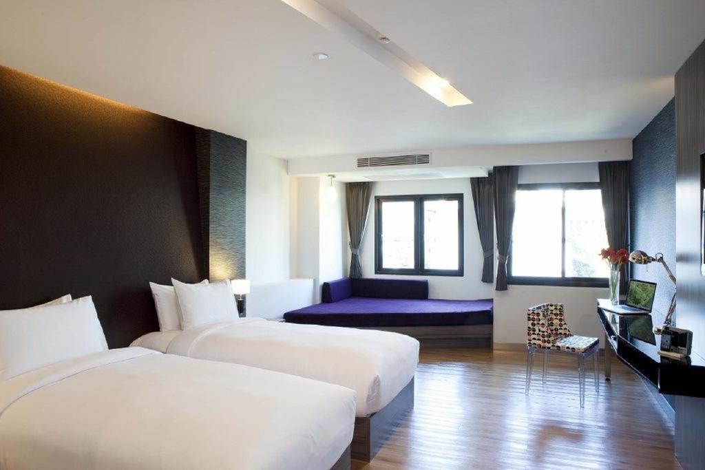 Trinity Silom Hotel Bangkok Exterior photo